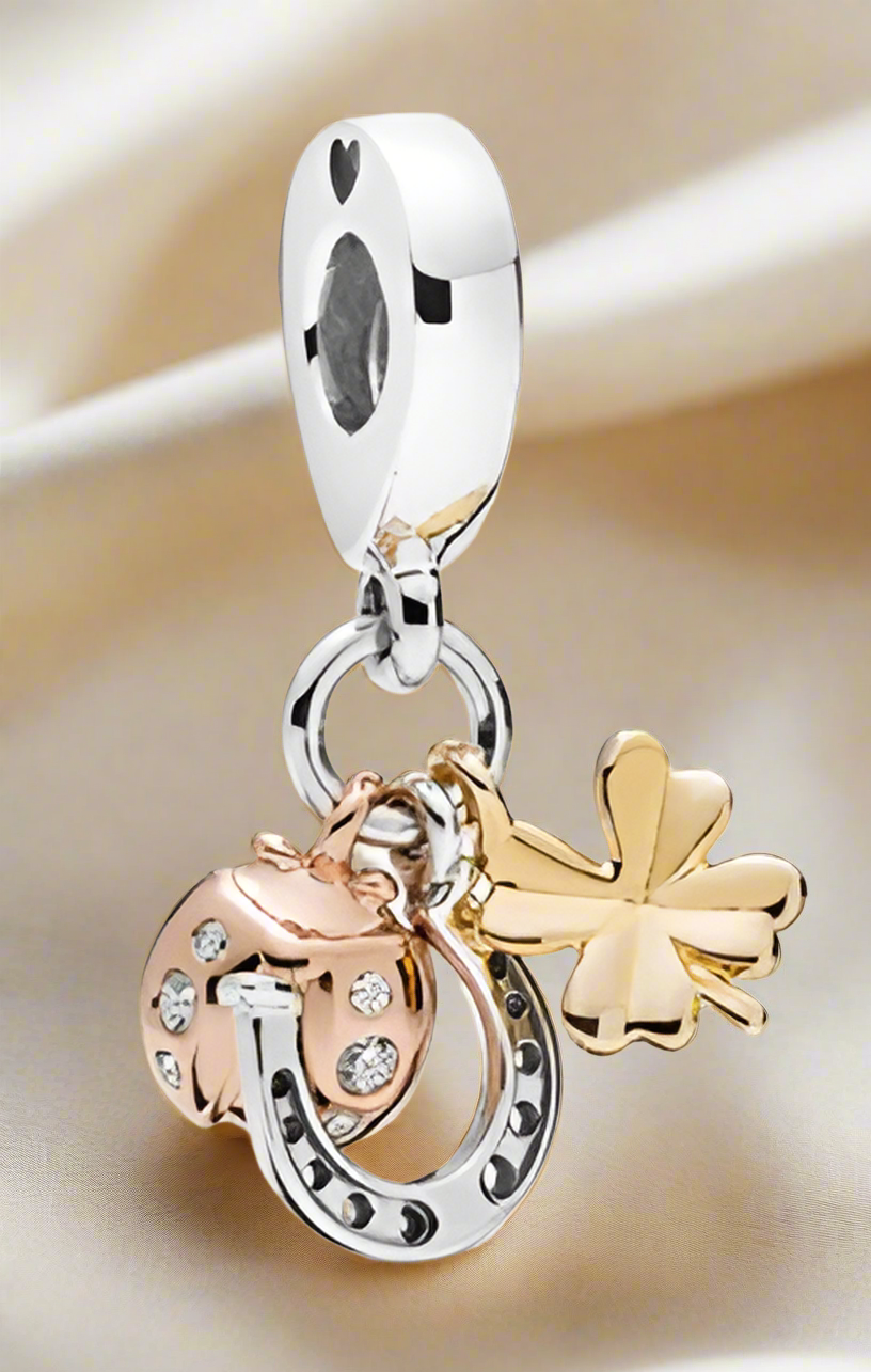 Three-tone Lucky horseshoe, Clover