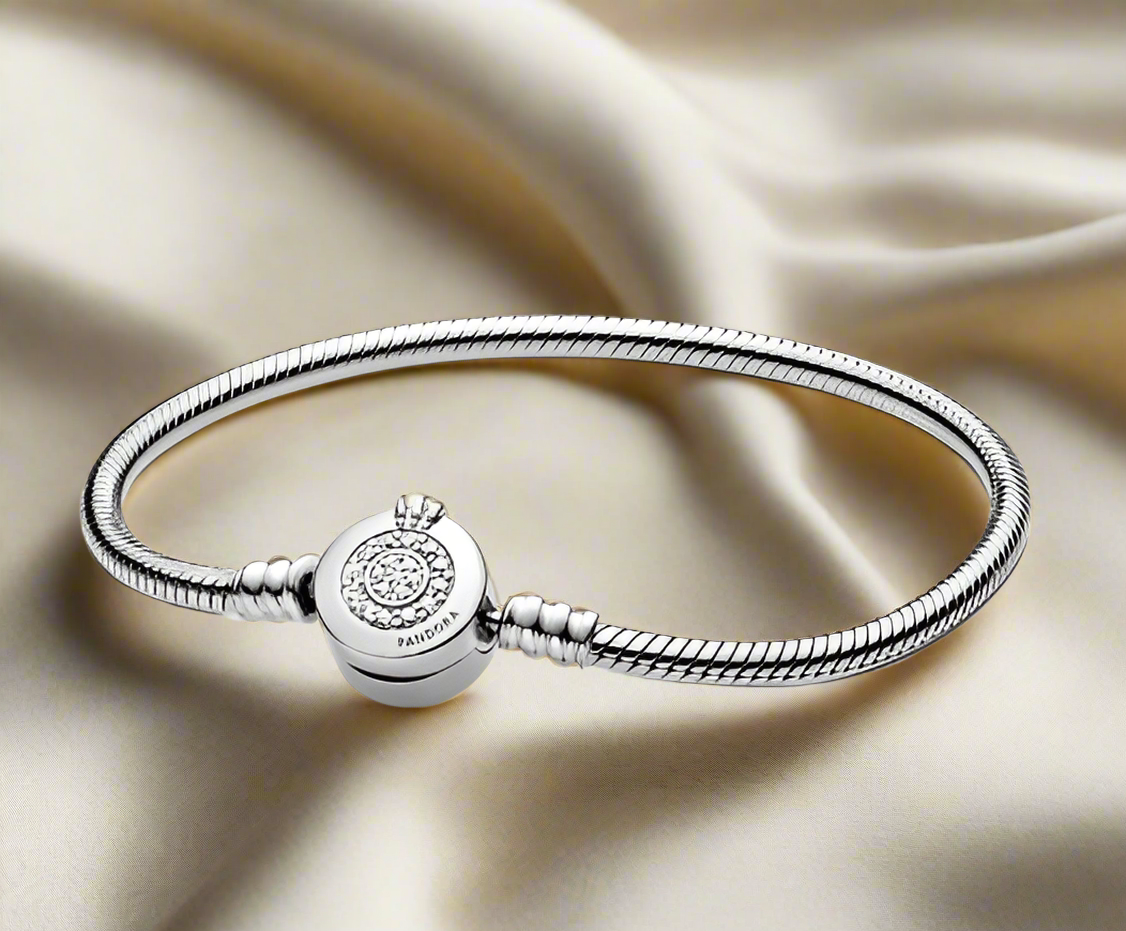 Silver Moments Sparkling Crown O Snake Chain Bracelet