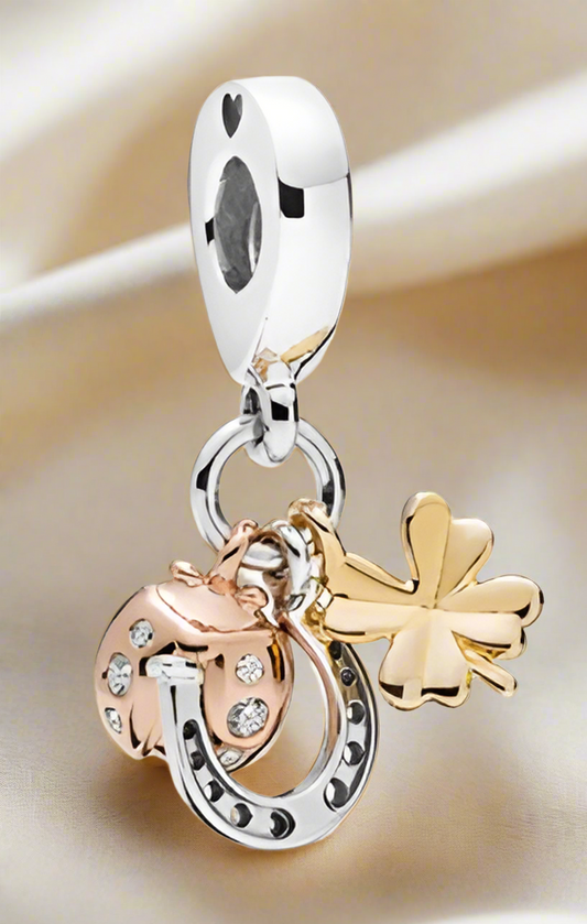 Three-tone Lucky horseshoe, Clover